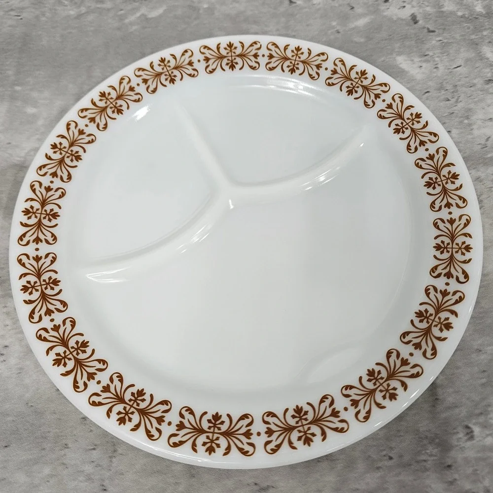 Vintage Pyrex Brown Old Town Divided Dinner Plate 701-21 Milk Glass 9.5 inch